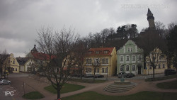 Náměstí, Hrad a Trůba