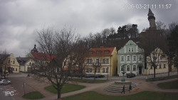 Náměstí, Hrad a Trůba