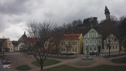 Náměstí, Hrad a Trůba