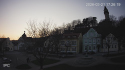 Náměstí, Hrad a Trůba