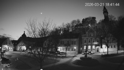 Náměstí, Hrad a Trůba