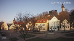 Náměstí, Hrad a Trůba