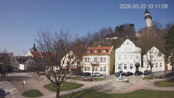 Náměstí, Hrad a Trůba