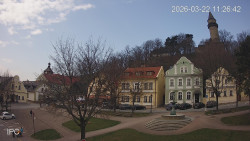 Náměstí, Hrad a Trůba