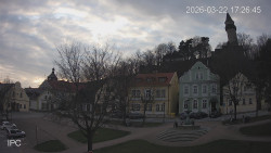 Náměstí, Hrad a Trůba