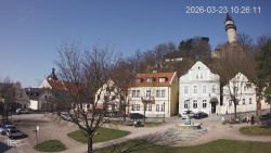 Náměstí, Hrad a Trůba