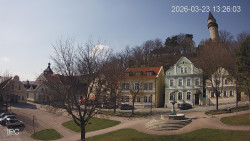 Náměstí, Hrad a Trůba