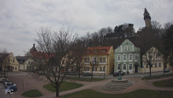 Náměstí, Hrad a Trůba