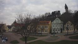 Náměstí, Hrad a Trůba