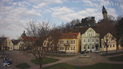 Náměstí, Hrad a Trůba