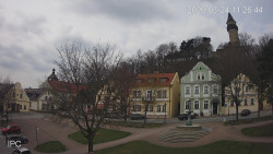 Náměstí, Hrad a Trůba