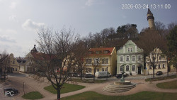 Náměstí, Hrad a Trůba