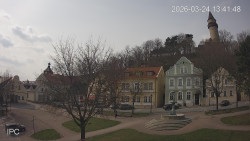 Náměstí, Hrad a Trůba