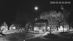 Náměstí, Hrad a Trůba