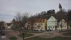 Náměstí, Hrad a Trůba