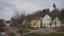 Náměstí, Hrad a Trůba