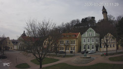 Náměstí, Hrad a Trůba