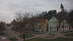 Náměstí, Hrad a Trůba