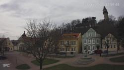 Náměstí, Hrad a Trůba