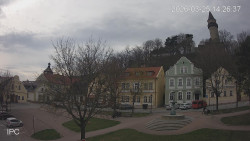 Náměstí, Hrad a Trůba