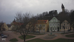 Náměstí, Hrad a Trůba