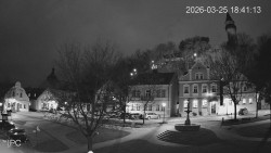 Náměstí, Hrad a Trůba