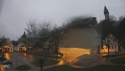 Náměstí, Hrad a Trůba