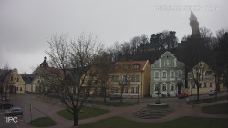 Náměstí, Hrad a Trůba