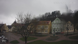 Náměstí, Hrad a Trůba