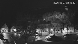 Náměstí, Hrad a Trůba