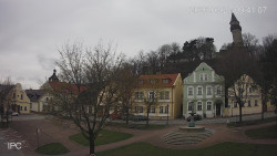 Náměstí, Hrad a Trůba