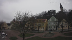 Náměstí, Hrad a Trůba