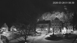 Náměstí, Hrad a Trůba