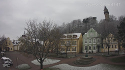 Náměstí, Hrad a Trůba