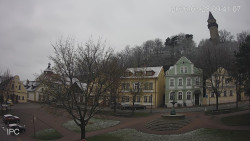 Náměstí, Hrad a Trůba