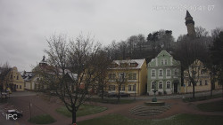 Náměstí, Hrad a Trůba