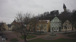 Náměstí, Hrad a Trůba