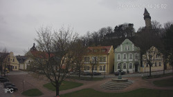 Náměstí, Hrad a Trůba