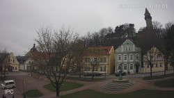 Náměstí, Hrad a Trůba