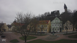 Náměstí, Hrad a Trůba