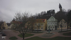 Náměstí, Hrad a Trůba