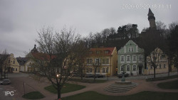 Náměstí, Hrad a Trůba