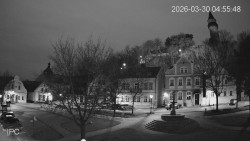 Náměstí, Hrad a Trůba