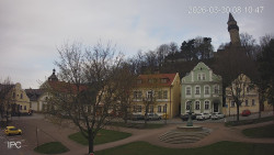 Náměstí, Hrad a Trůba