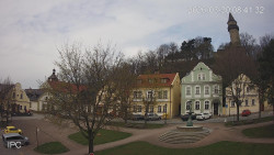 Náměstí, Hrad a Trůba