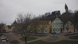 Náměstí, Hrad a Trůba