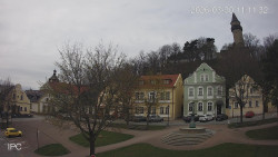 Náměstí, Hrad a Trůba