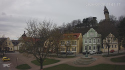 Náměstí, Hrad a Trůba