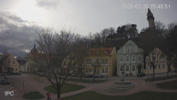 Náměstí, Hrad a Trůba