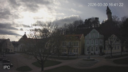 Náměstí, Hrad a Trůba